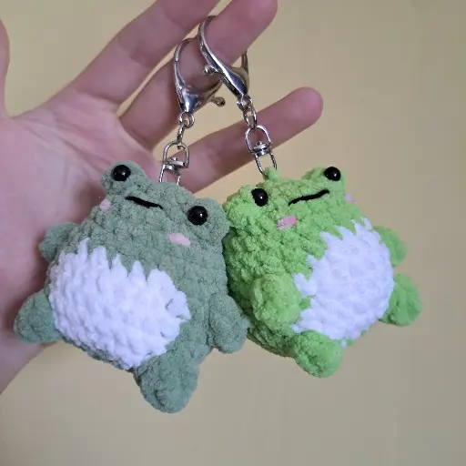 Crochet Frog Keychain